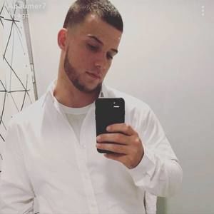 Meet your Posher, Aaron